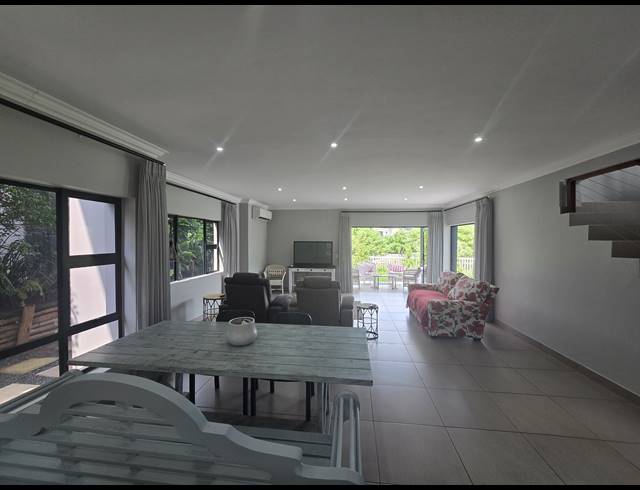 3 BEDROOM HOUSE FOR SALE IN NEW SALT ROCK CITY